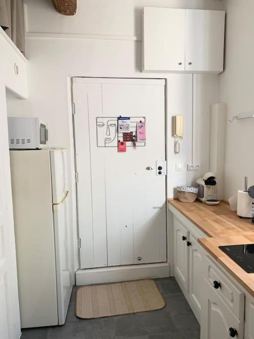 Le Petit Cocon Nimois Apartment Nimes Bagian luar foto